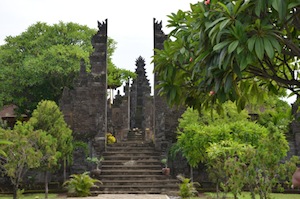 bali_entrance