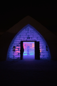 ice_Hotel_entrance