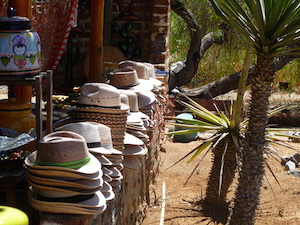 hat_shopping_in_todos_santos