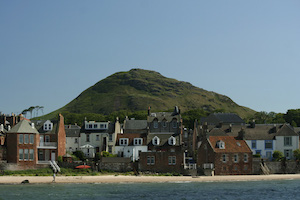 north_berwick_homes_on_beach