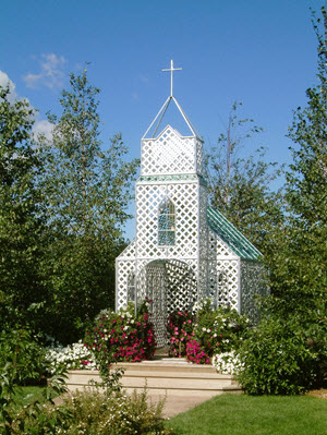 berry_barn_wedding_chapel