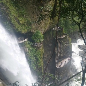 pailon_del_diablo_waterfall