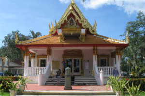 thai_temple_entrance